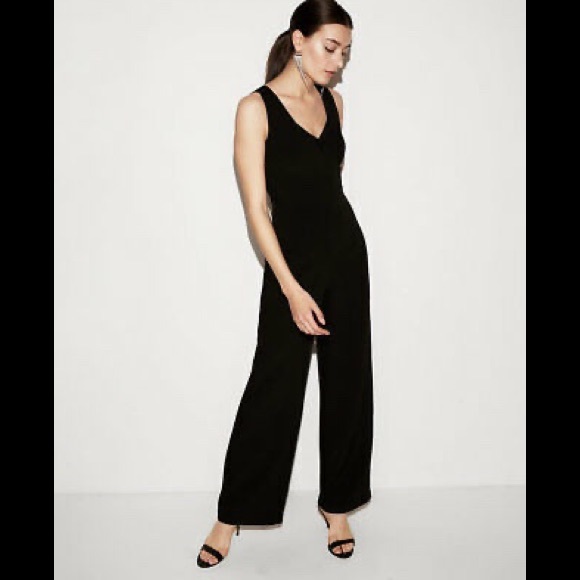*SOLD* NWOT Express Mesh V-Neck Jumpsuit in Black - Picture 1 of 4